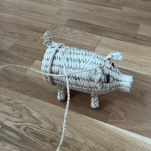 Hand braided piggy cross shoulder bag